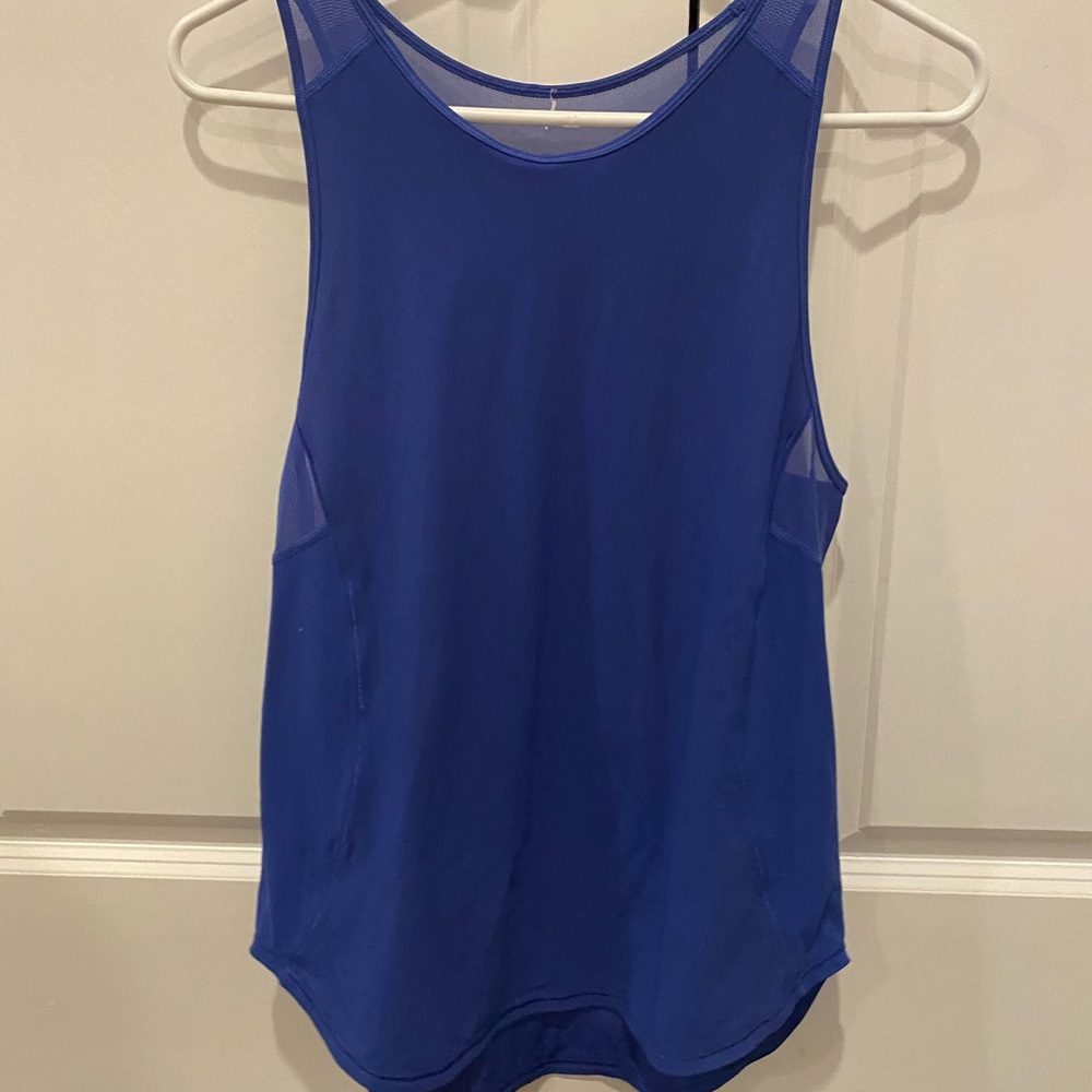 Lululemon tank